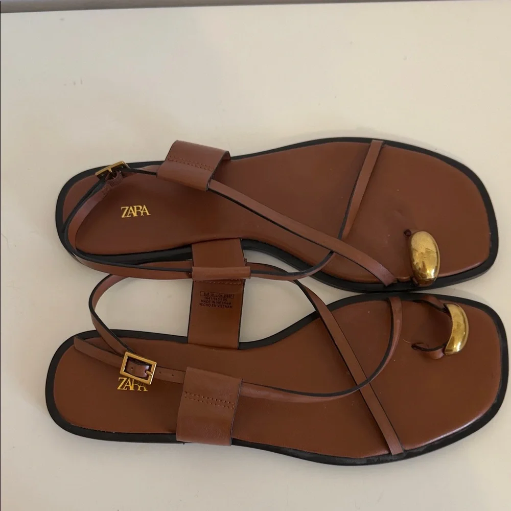 ZARA Flat Strappy Sandals With Metal Size 39 2024 Collection - Picture 2 of 6